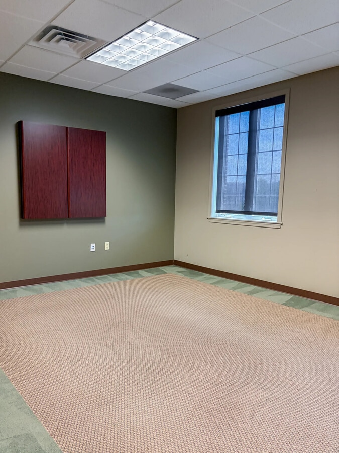 5925 Stevenson Ave, Harrisburg, PA 17112 - Lot E & G - - Photo intérieure - Image 2 of 8