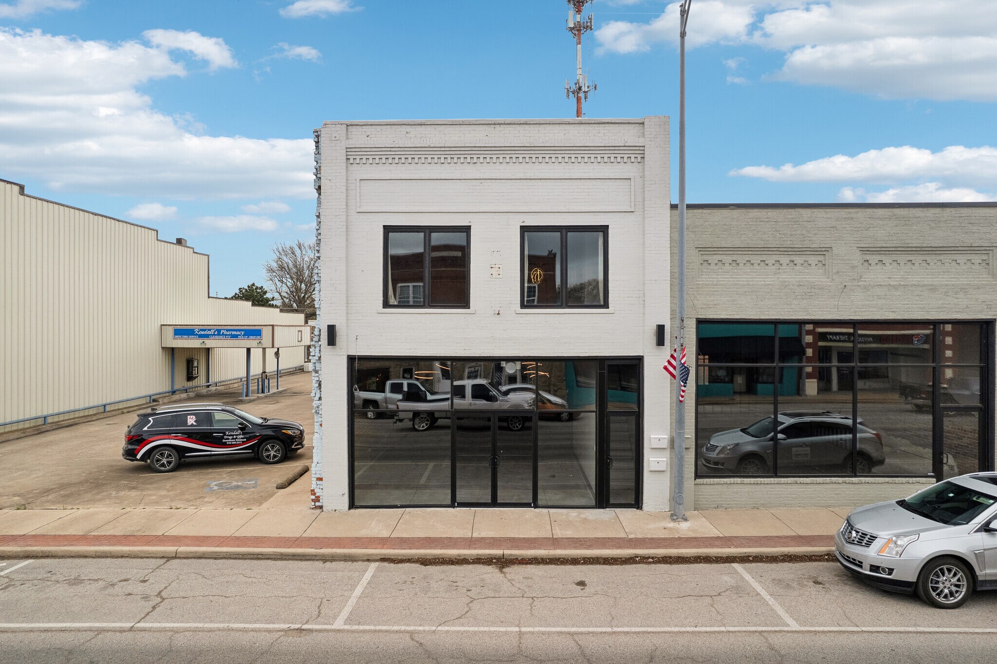 216 E Rogers Blvd, Skiatook, OK à vendre Photo principale– Image 1 sur 39
