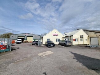 Plus de détails pour Charfield Rd, Kingswood - Industriel/Logistique à vendre