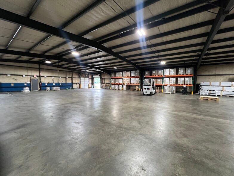 1201 E Church St, Cherryville, NC à vendre - Photo de l’immeuble – Image 3 sur 9