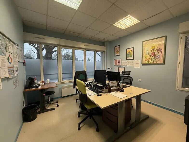 Bureau dans Beauvais à louer - Photo de l’immeuble – Image 3 sur 11
