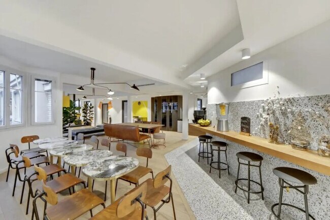 Plus de détails pour 10 Rue Pergolèse, Paris - Coworking à louer
