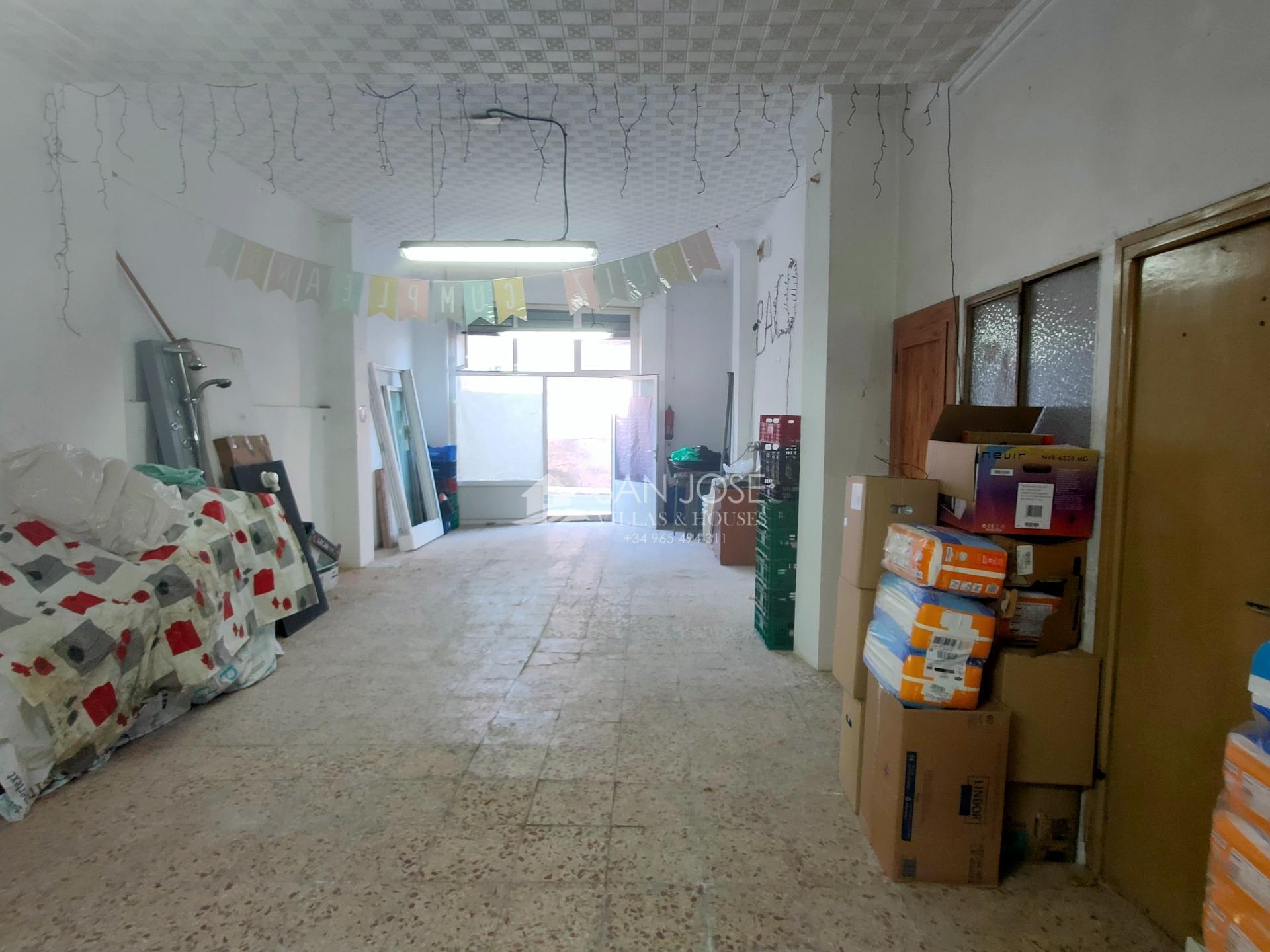 Local commercial dans Aspe à vendre Photo intérieure– Image 1 sur 8