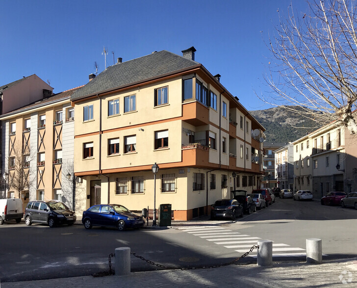 Calle de la Iglesia, 11, El Escorial, Madrid à vendre - Photo de l’immeuble – Image 3 sur 3