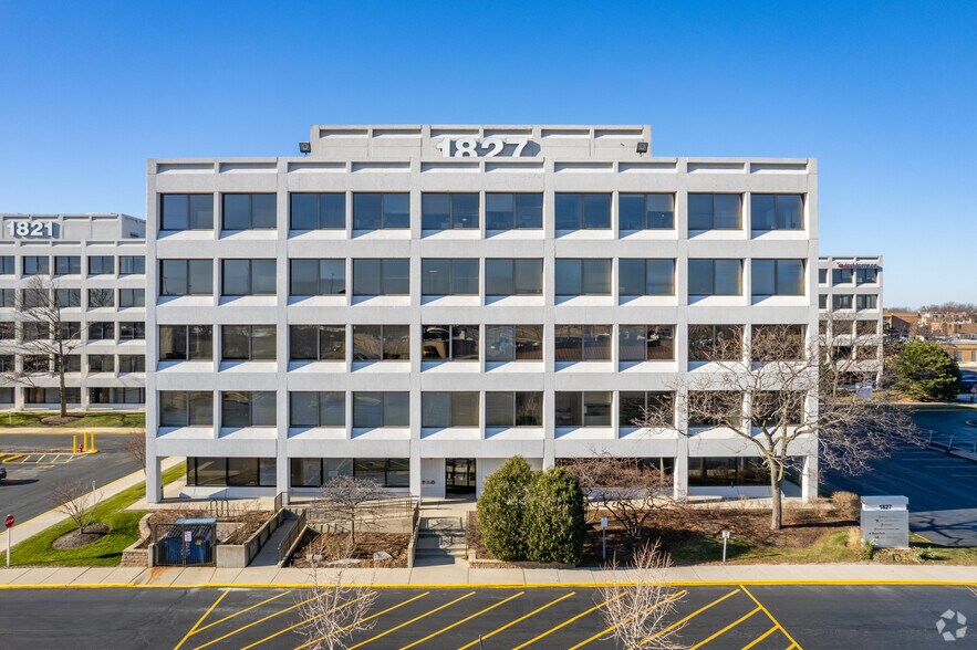 1827 Walden Office Sq, Schaumburg, IL à louer - Photo de l’immeuble – Image 3 sur 10