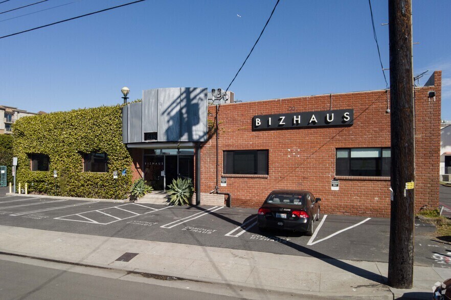 4136 Del Rey Ave, Marina Del Rey, CA à vendre - Photo de l’immeuble – Image 3 sur 11