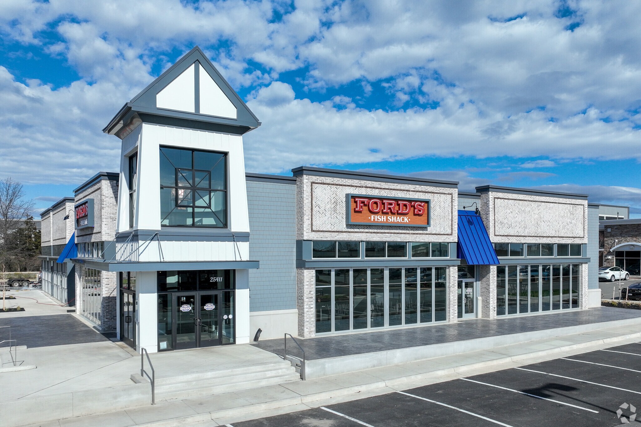 25411 Eastern Marketplace Plz, Chantilly, VA à louer Photo de l’immeuble– Image 1 sur 7