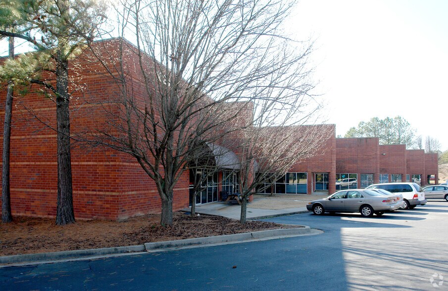 1620 Cobb International Blvd, Kennesaw, GA à louer - Photo de l’immeuble – Image 1 sur 3