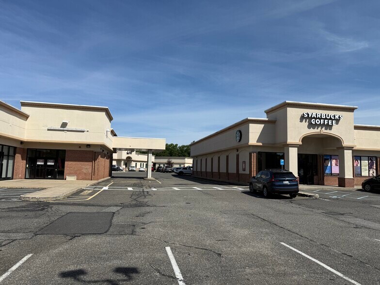 1320 Stony Brook Rd, Stony Brook, NY à louer - Photo de l’immeuble – Image 2 sur 48