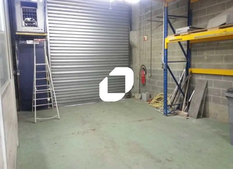 Local d'activités dans Montgeron à vendre - Photo de l’immeuble – Image 3 sur 9