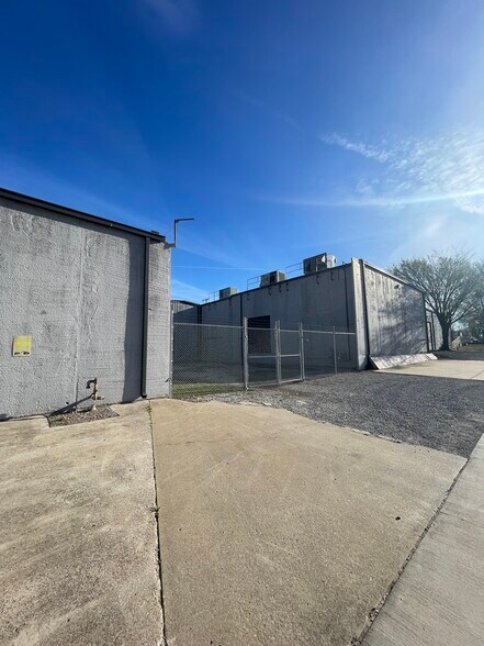 1625 E Easton St, Tulsa, OK à vendre - Photo de l’immeuble – Image 3 sur 6