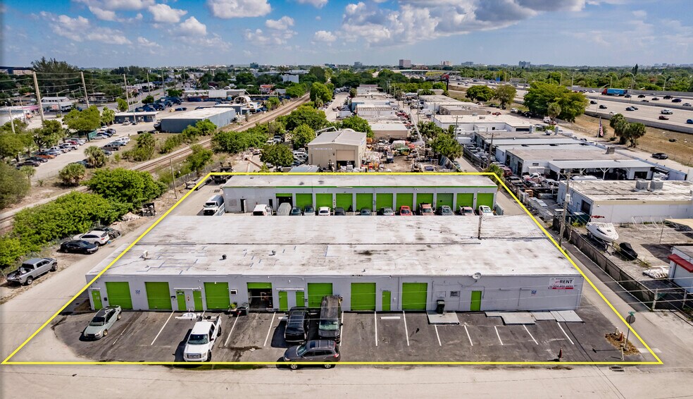 821 NW 45th St, Oakland Park, FL à vendre - Photo de l’immeuble – Image 1 sur 7