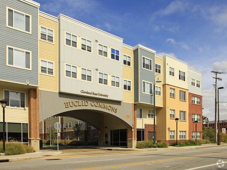 2450 Euclid Ave, Cleveland, OH à louer - Photo de l’immeuble – Image 2 sur 3