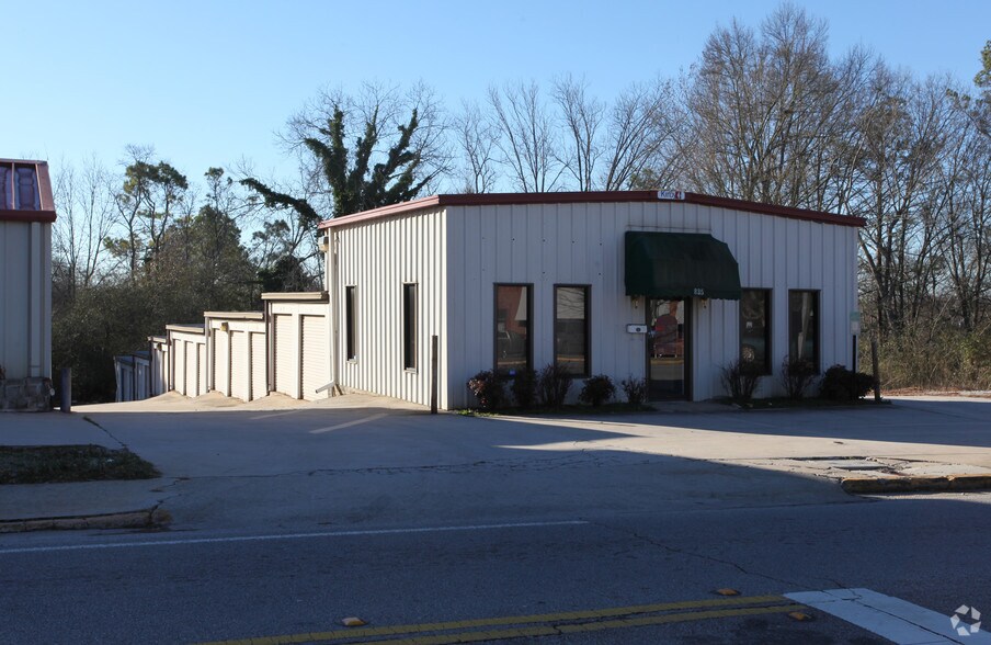 825 NW Oak St, Gainesville, GA à louer - Photo de l’immeuble – Image 2 sur 4