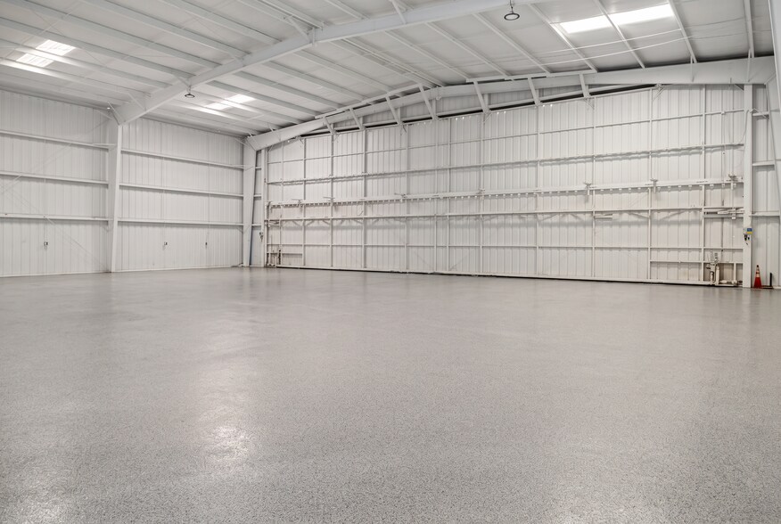 18000 Groschke Rd, Houston, TX à louer - Photo de l’immeuble – Image 2 sur 50