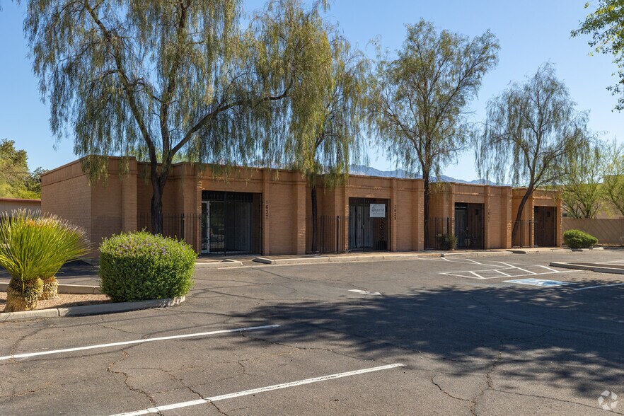 1637-1643 E Prince Rd, Tucson, AZ à louer - Photo principale – Image 1 sur 12
