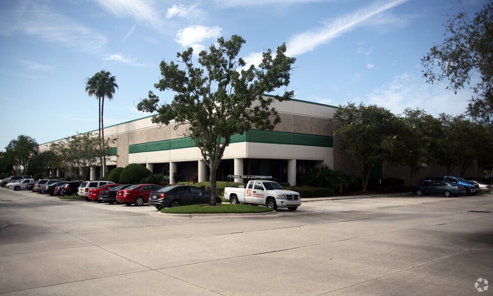 207 Kelsey Ln, Tampa, FL à louer - Photo de l’immeuble – Image 3 sur 11