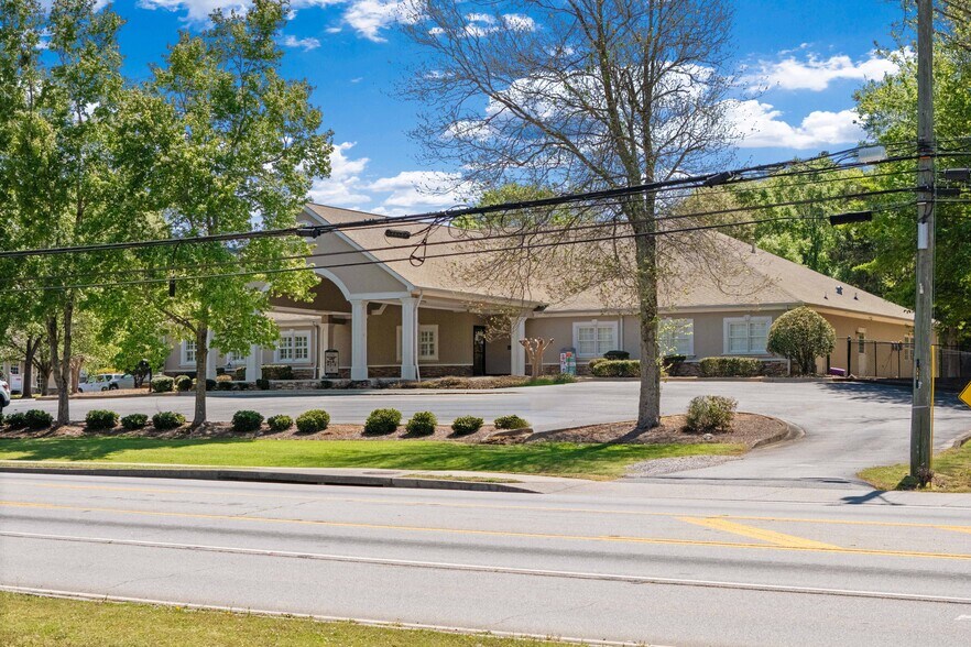 516 W Bankhead Hwy, Villa Rica, GA à vendre - Photo de l’immeuble – Image 3 sur 24