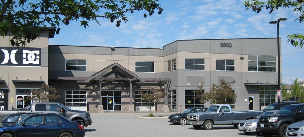 8860 201 St, Langley Twp, BC à vendre - Photo de l’immeuble – Image 2 sur 6