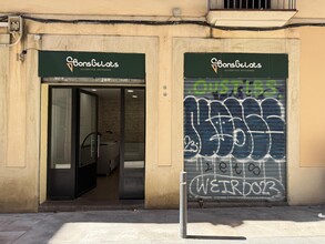 Local commercial dans Barcelone, Barcelona à louer Photo de l’immeuble– Image 1 sur 7