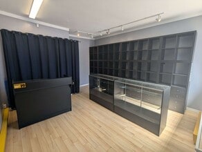 32 Montreal St, Kingston, ON à louer Photo intérieure– Image 2 sur 7