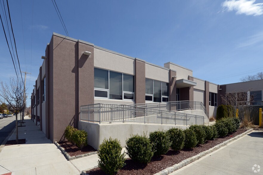 225 Carolina Ave, Providence, RI à louer - Photo de l’immeuble – Image 2 sur 14