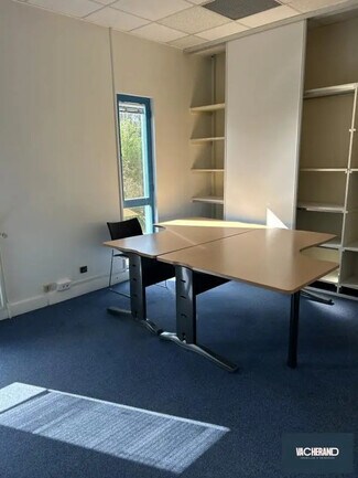 Plus de détails pour Bureau à louer