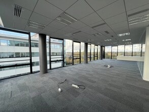 8 Avenue De Lunca, Montigny-le-Bretonneux à louer Photo intérieure– Image 1 sur 3