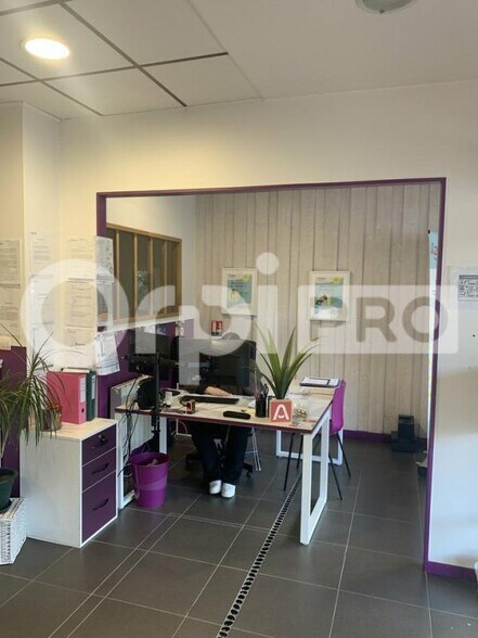 Local commercial dans Bruges à louer - Photo intérieure – Image 1 sur 9