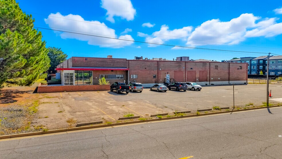 3880 Holly St, Denver, CO à vendre - Photo de l’immeuble – Image 3 sur 13