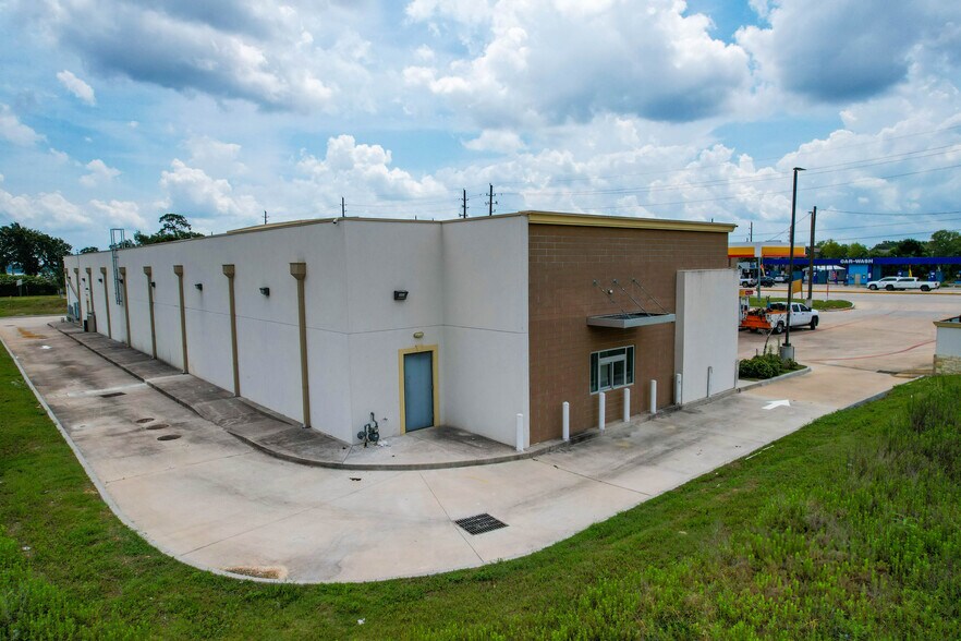 8751 Fm 1960, Humble, TX à louer - Photo de l’immeuble – Image 3 sur 3