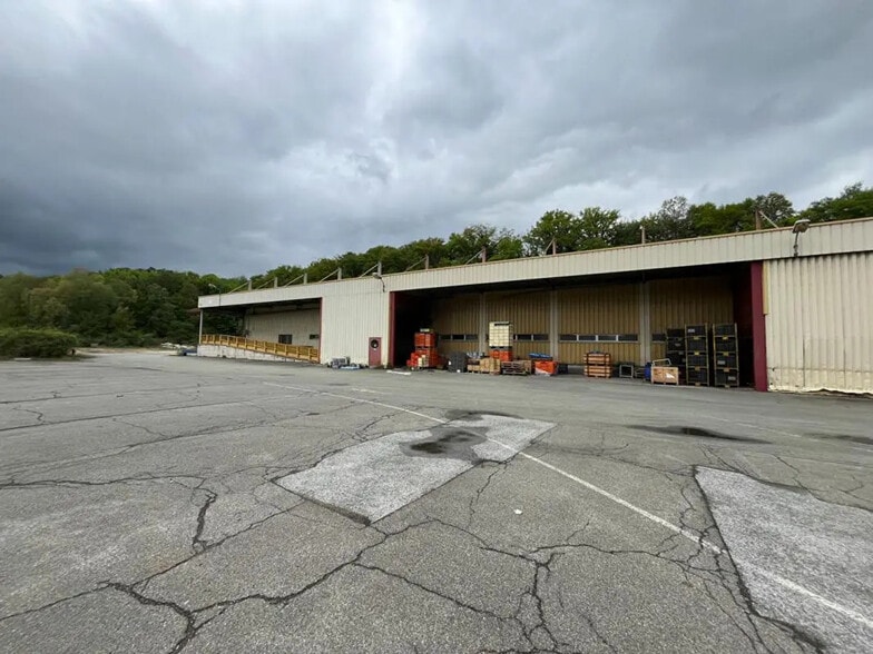 Industriel/Logistique dans Valentigney à vendre - Photo de l’immeuble – Image 2 sur 7