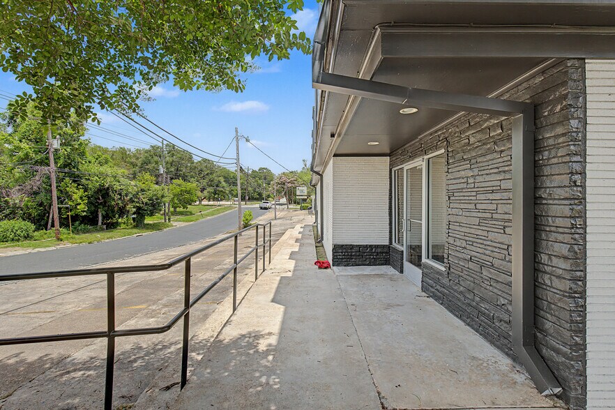 1117 10th St, Huntsville, TX à louer - Photo de l’immeuble – Image 3 sur 31