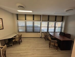 311 N Ottawa St, Joliet, IL à louer Photo intérieure– Image 1 sur 1