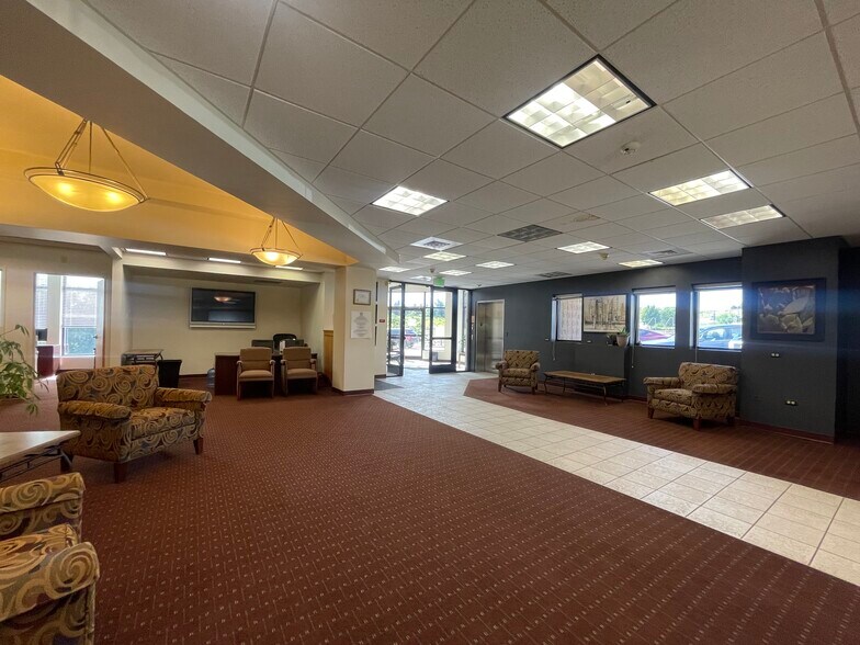 13013 W Alameda Pky, Denver, CO à vendre - Photo intérieure – Image 2 sur 18