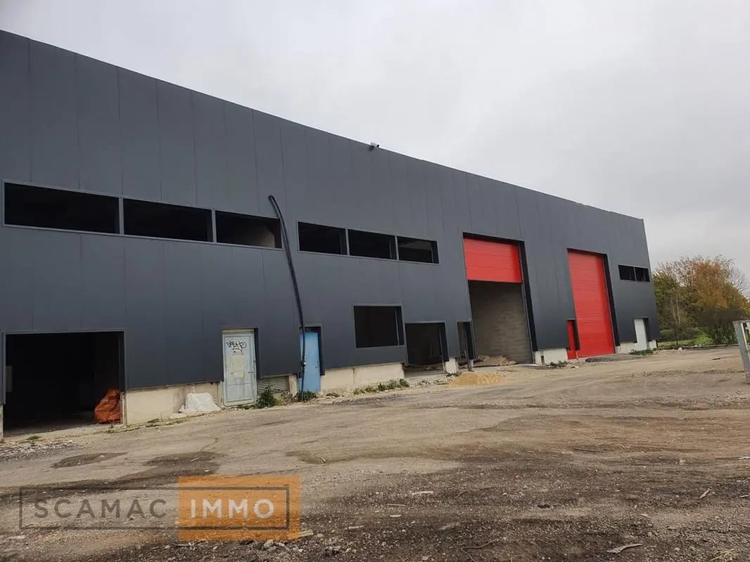 Industriel/Logistique dans Saint-Germain-lès-Arpajon à louer Photo principale– Image 1 sur 19