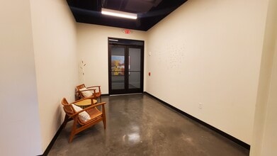 1115 Howell Mill Rd NW, Atlanta, GA à louer Photo intérieure– Image 1 sur 6