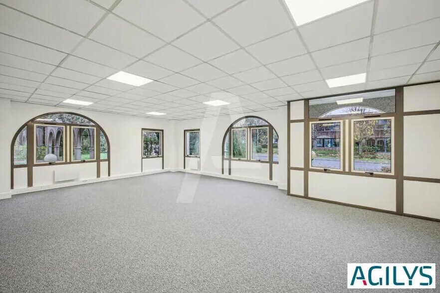 Bureau dans Orsay à louer - Photo de l’immeuble – Image 3 sur 12