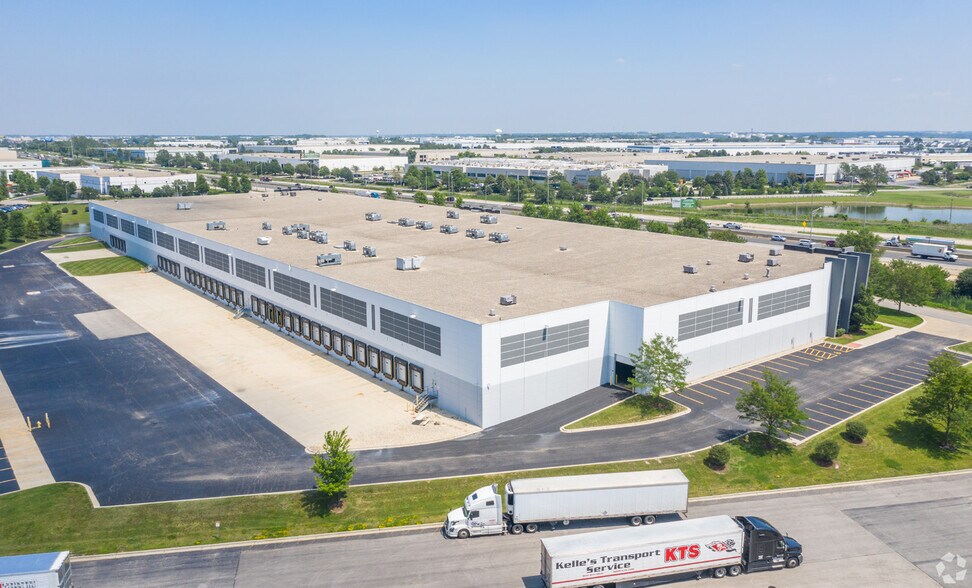 530 W North Frontage Rd, Bolingbrook, IL à louer - Photo de l’immeuble – Image 2 sur 8