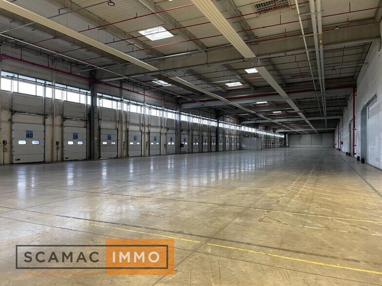 Industriel/Logistique dans Combs-la-Ville à louer - Photo de l’immeuble – Image 3 sur 5