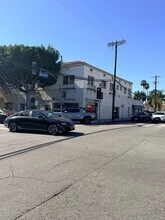251 N Larchmont Blvd, Los Angeles, CA à louer Photo intérieure– Image 1 sur 2
