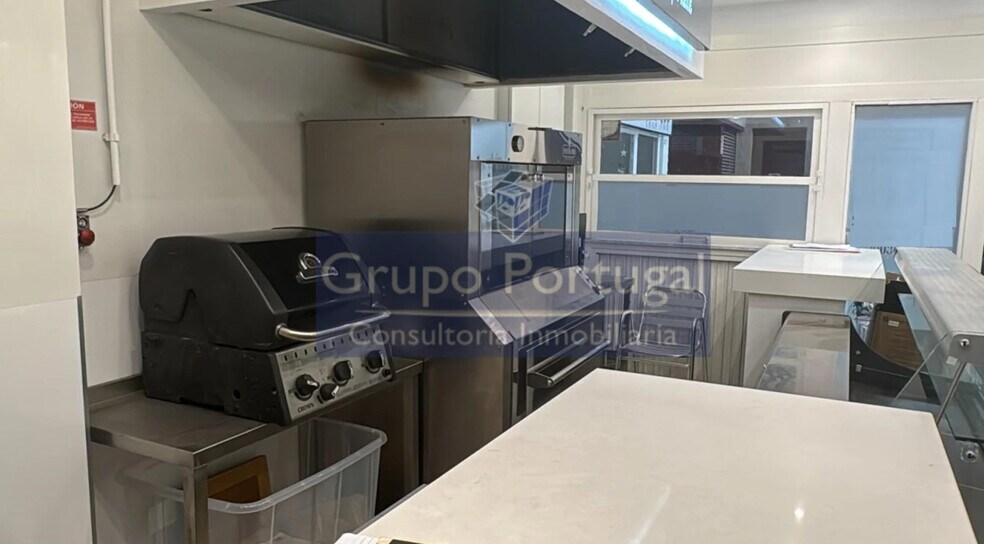 Local commercial dans Las Rozas de Madrid, Madrid à louer - Photo principale – Image 1 sur 6