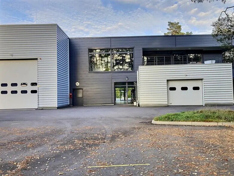 Local d'activités dans Porcelette à vendre - Photo de l’immeuble – Image 2 sur 11