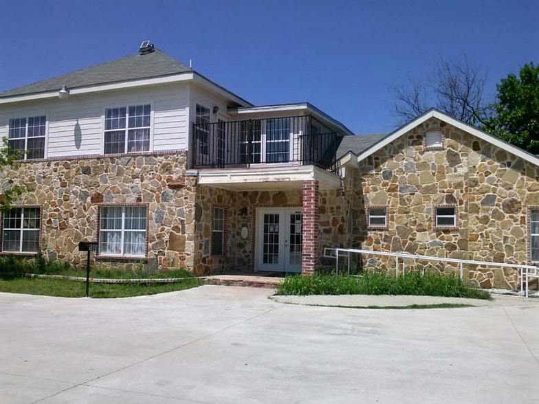 1009 N Tennessee St, McKinney, TX à louer - Photo de l’immeuble – Image 2 sur 5