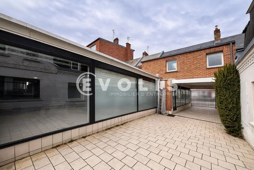 Local commercial dans Amiens à vendre - Photo de l’immeuble – Image 1 sur 9