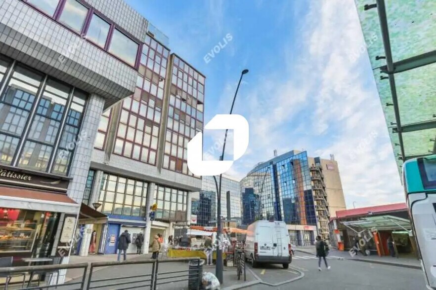 Local d’activités dans Fontenay-sous-Bois à louer - Photo de l’immeuble – Image 1 sur 5