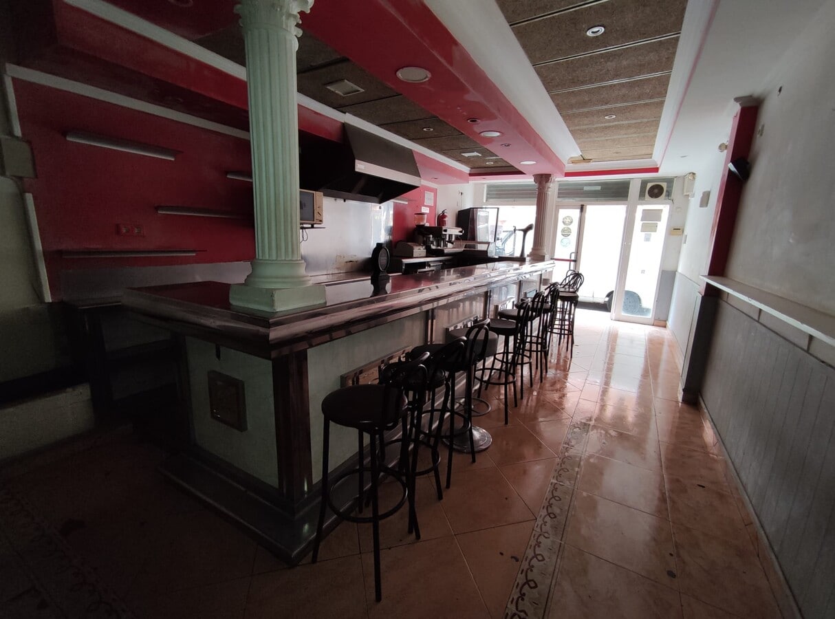 Girona, GER 17006 - Lot 01 - - Photo intérieure - Image 1 of 13