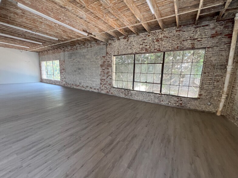 1801 S Hill St, Los Angeles, CA à louer - Photo de l’immeuble – Image 1 sur 19