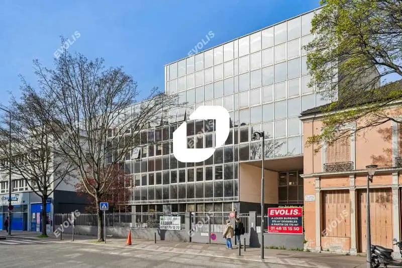 Bureau dans Saint-Ouen-sur-Seine à louer - Photo de l’immeuble – Image 2 sur 7
