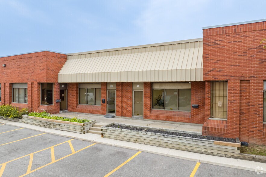 400 Matheson Blvd E, Mississauga, ON à louer - Photo de l’immeuble – Image 2 sur 2